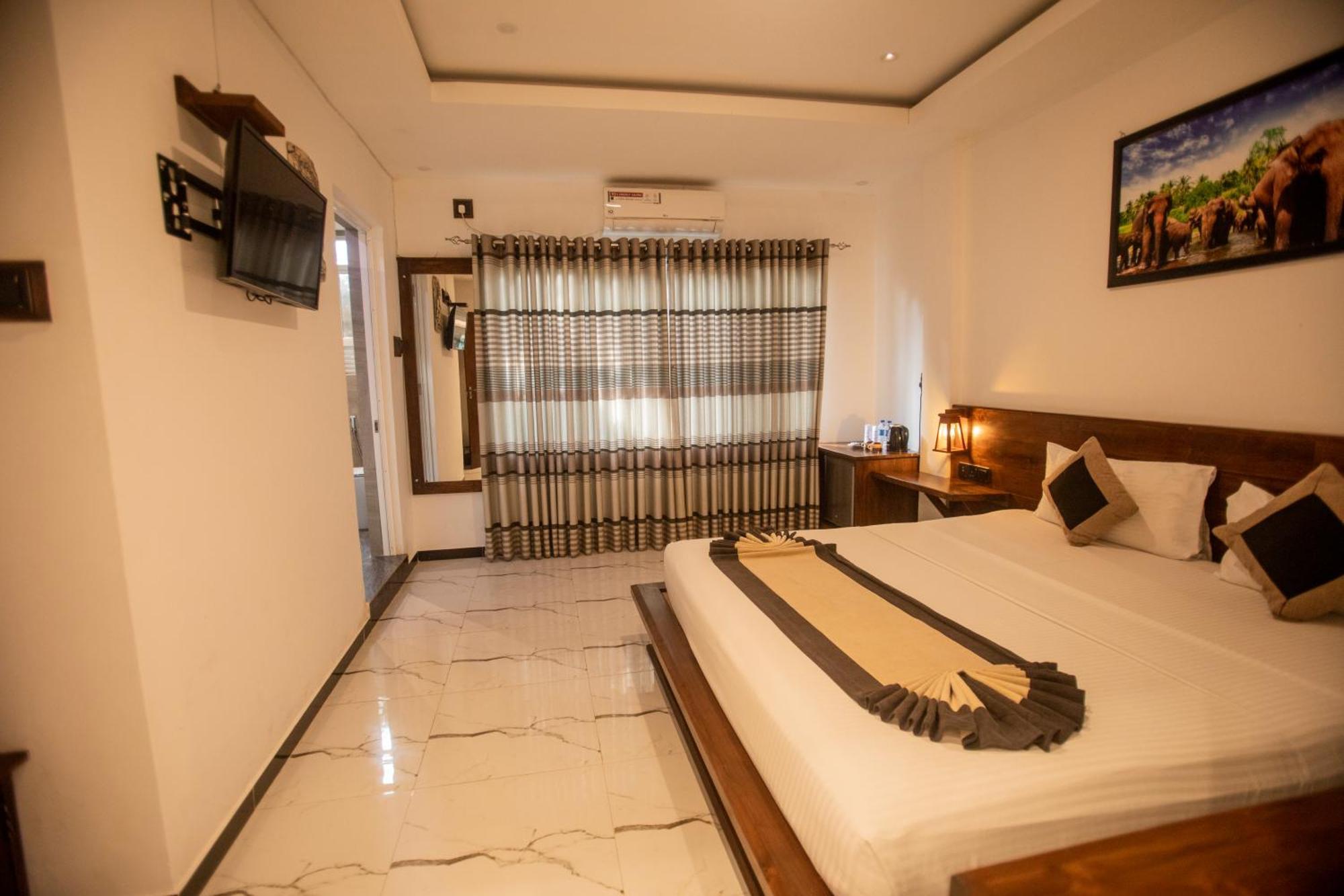 Supreme Dambulla Hotel Exterior foto
